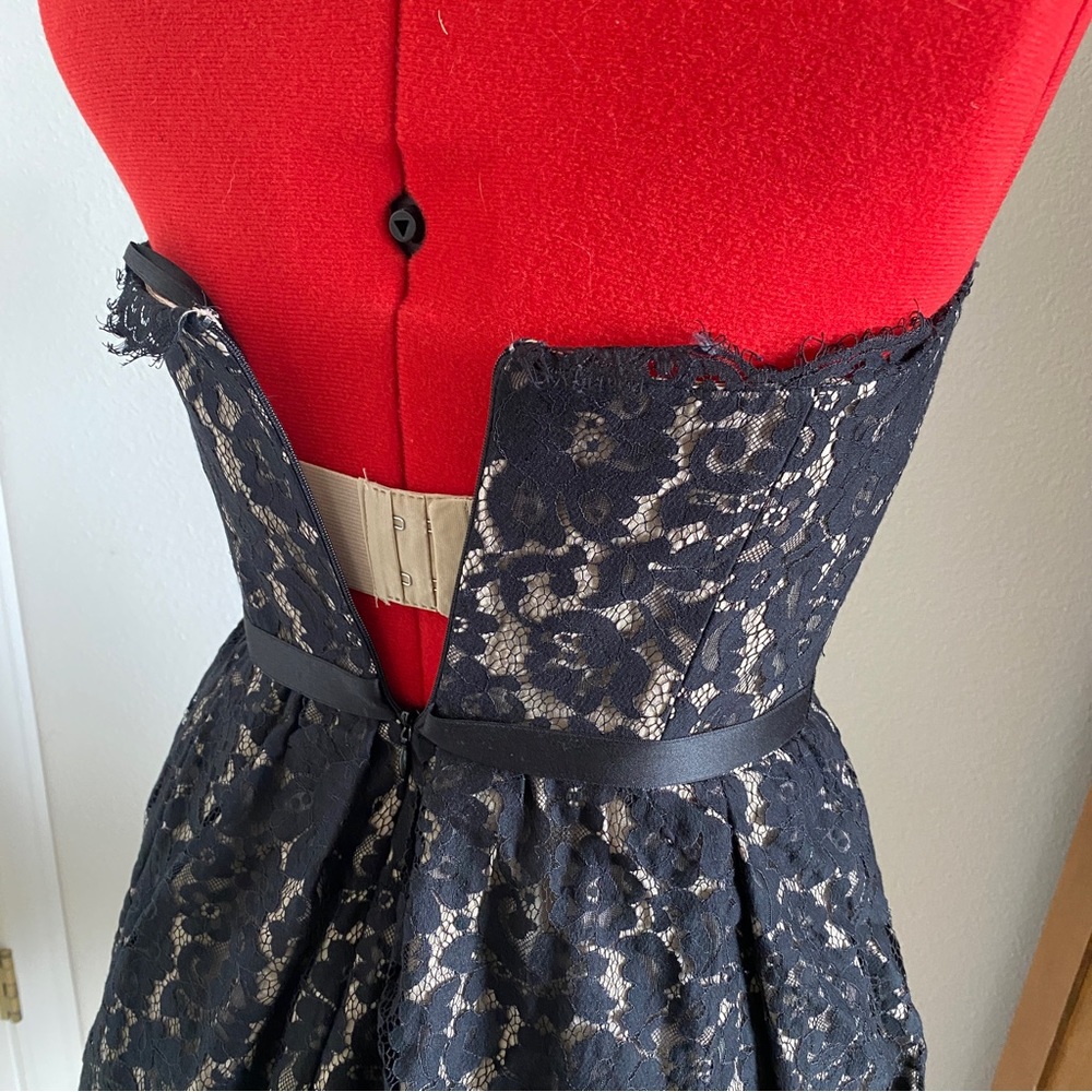 Neiman Marcus Target Robert Rodriguez Lace Strapless Dress, size 2 - Picture 10 of 10